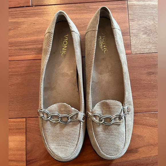 Vionic Alda Tan Leather Loafers - Picture 1 of 8
